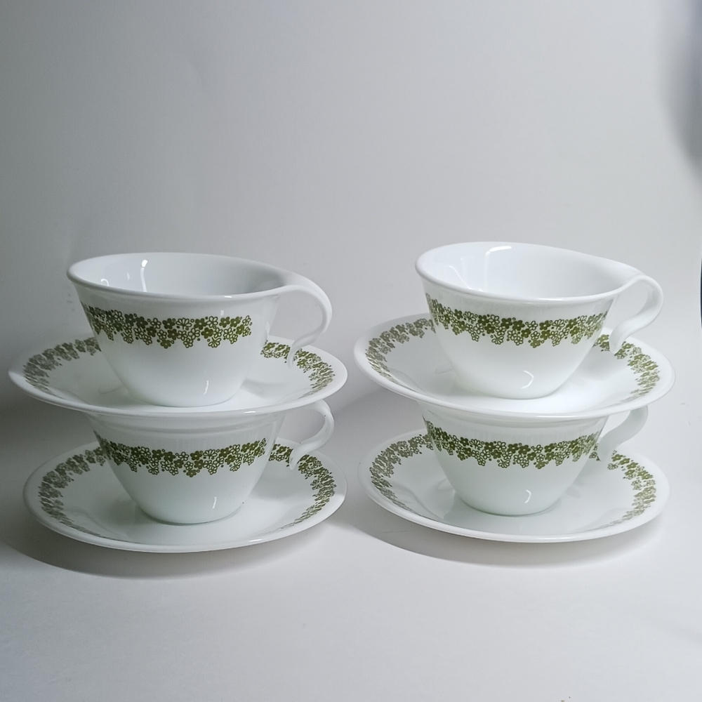 4 Corelle Crazy Daisy Spring Blossom Green White Flowers Hook Cup Saucer Vintage